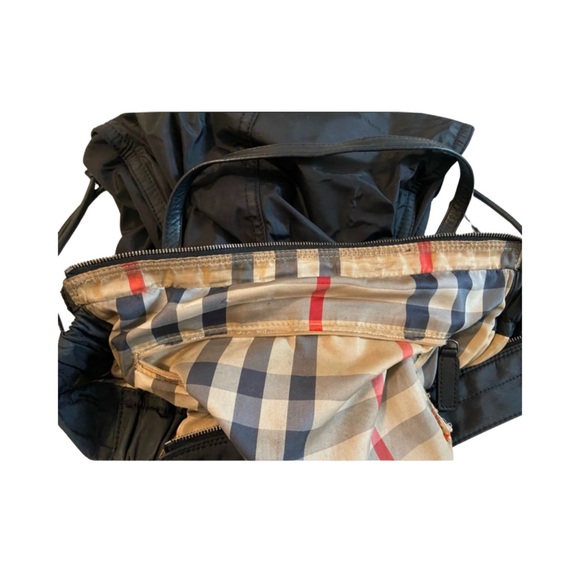 Burberry Nylon Bag with Nova-check Interior - Picture 11 of 13